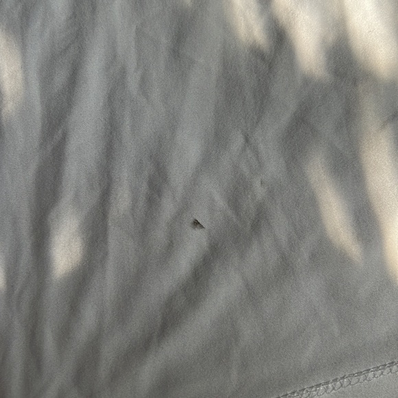 Rouge Hi Low Shirt - Picture 2 of 5